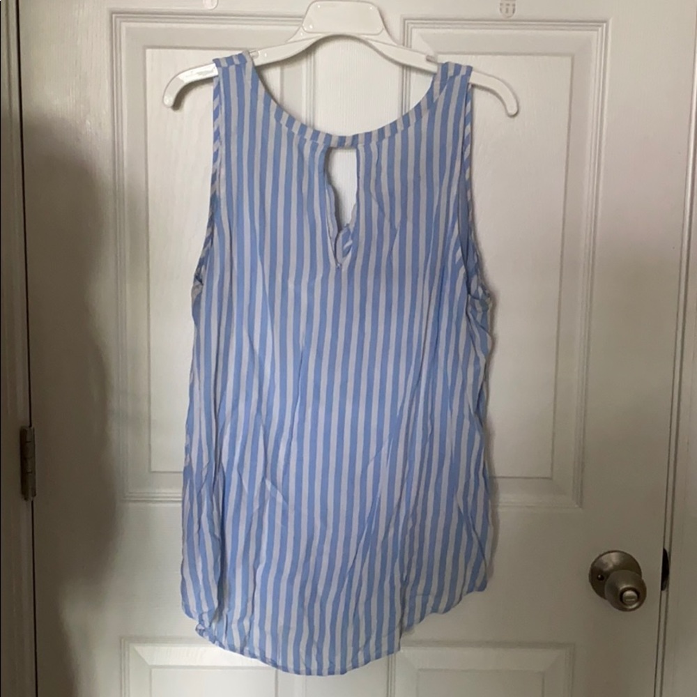 Old Navy Striped Sleeveless Blouse - Picture 2 of 3